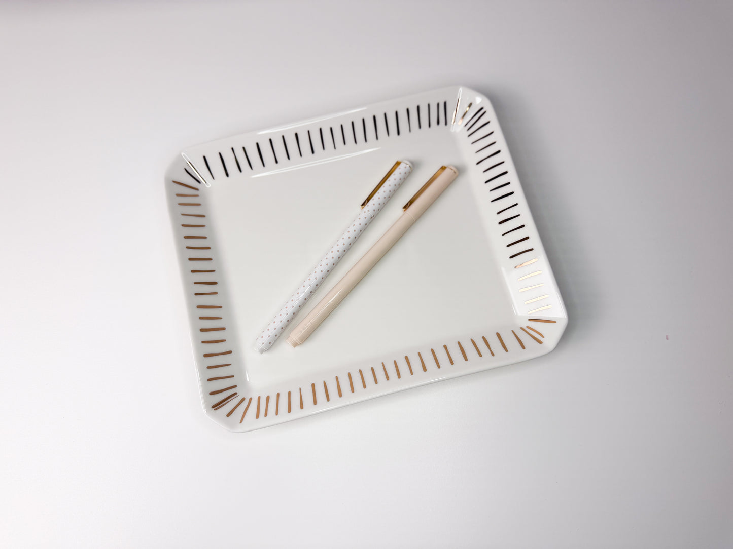 Large Trinket Tray, Sticking Stripe